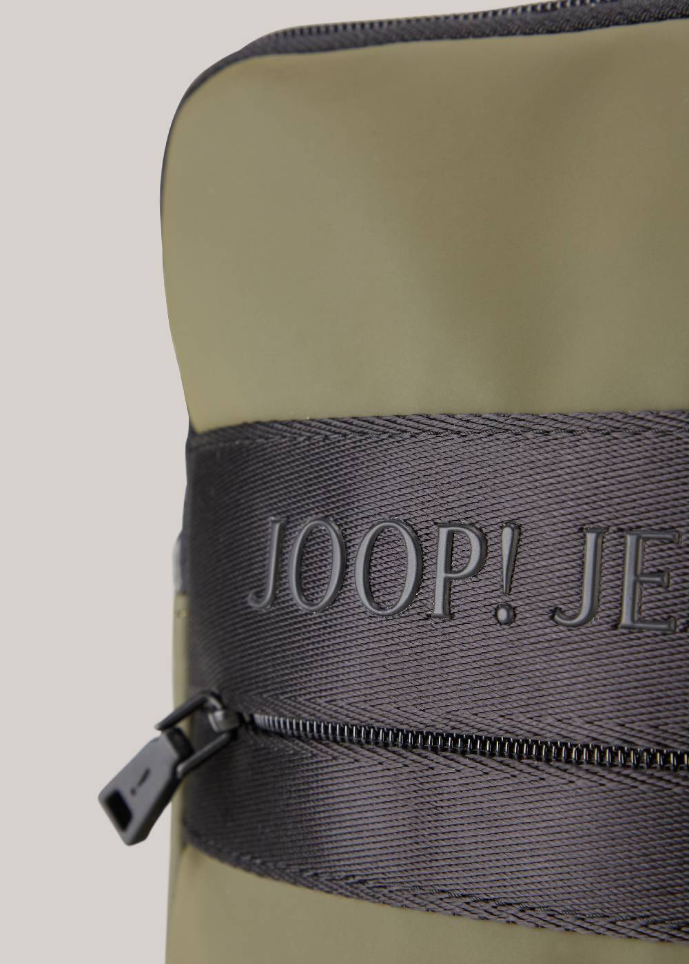 Joop Schultertasche Modica Nuvola Liam in Oliv Riesige Ersparnisse