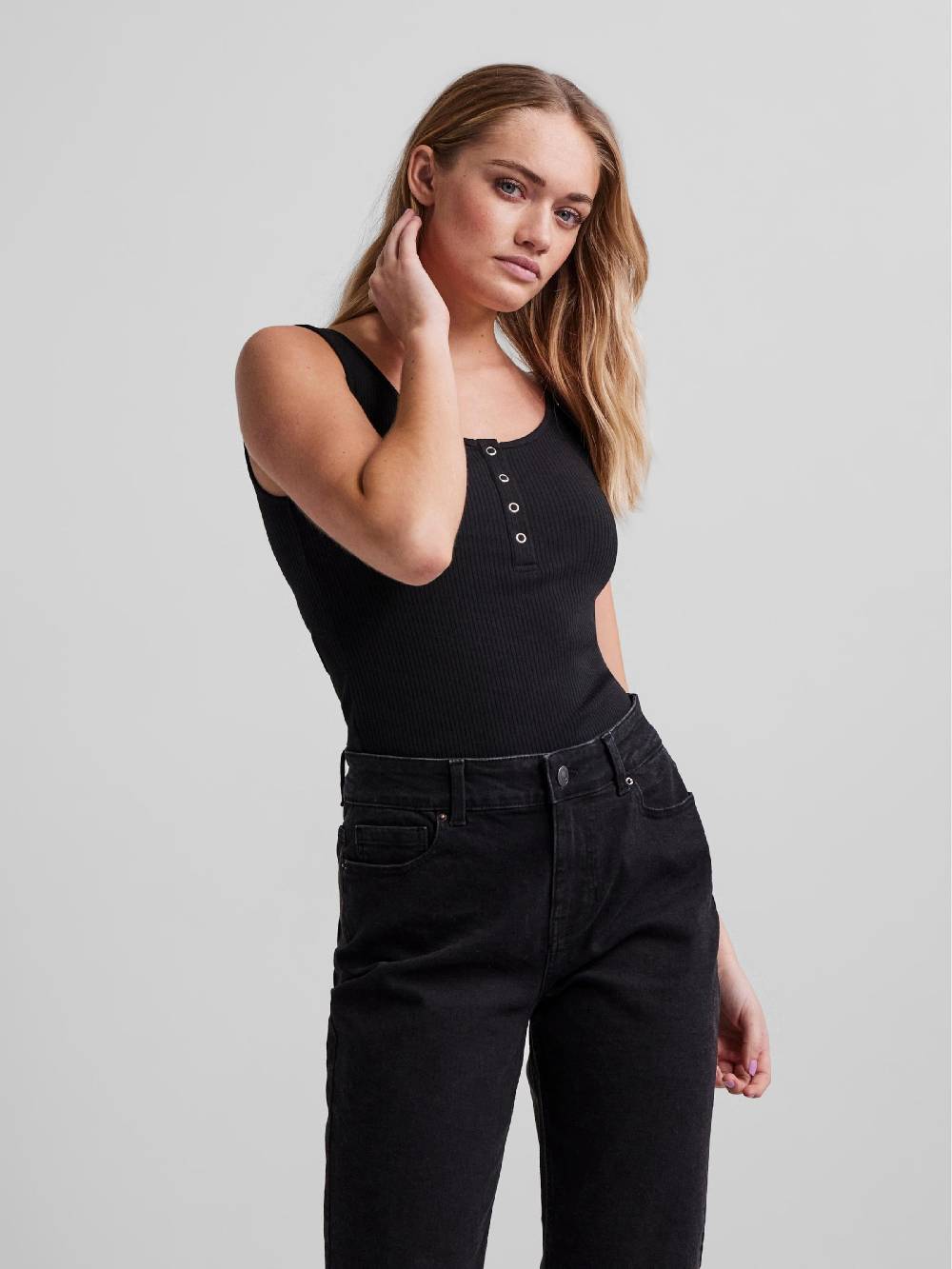 PIECES Top 'Kitte' in Black Nur für heute