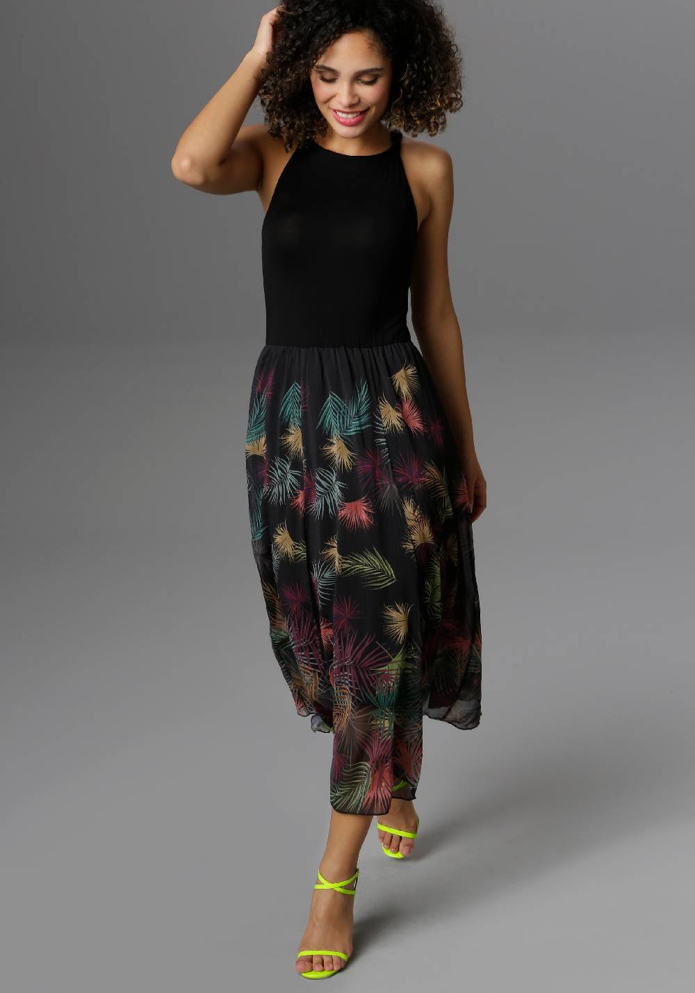 Aniston SELECTED Summer Dress in Black Schlussverkauf
