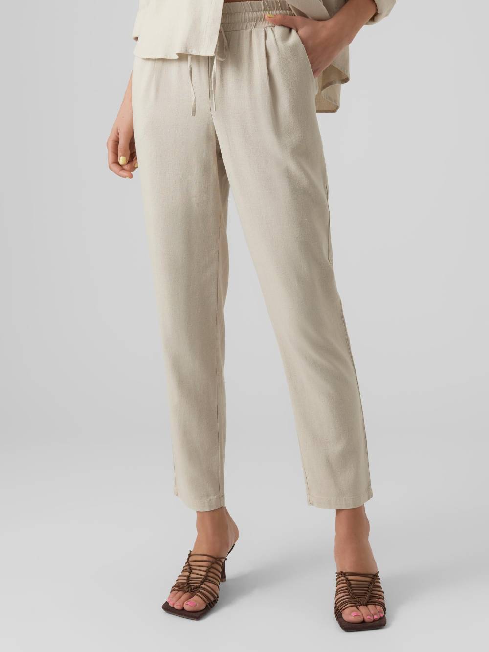 VERO MODA Regular Pants 'Jesmilo' in Kitt Vierteljährliche Förderung