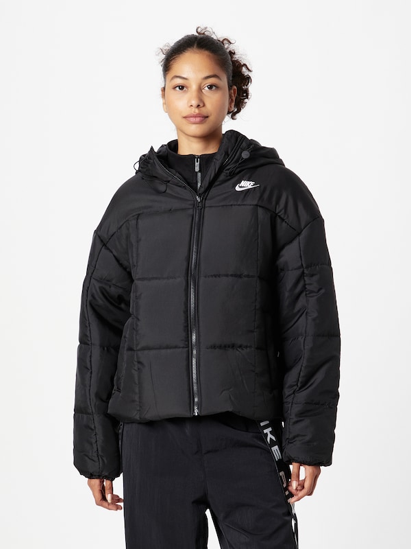 Nike Sportswear Winter Jacket 'Essentials' in Black Saisonschlussverkauf
