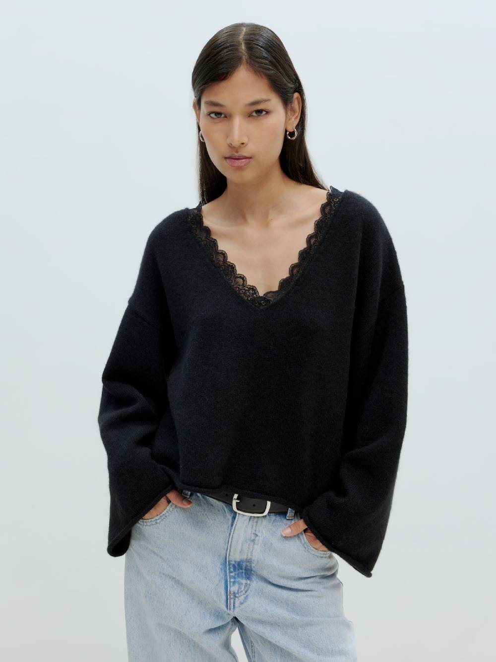 EDITED Sweater 'Amanda' in Black Osterangebot