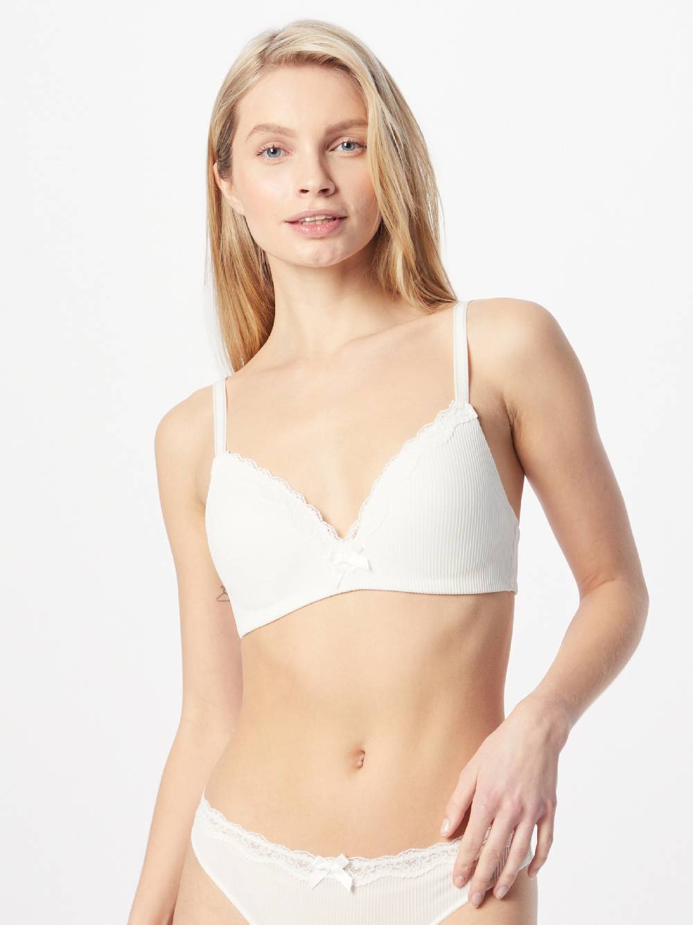 Hunkemöller Triangle Bra 'Lola' in White VIP-Rabatte