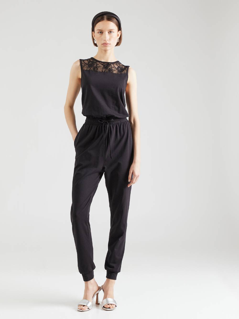 ABOUT YOU Jumpsuit 'Saskia' in Black Hotsell