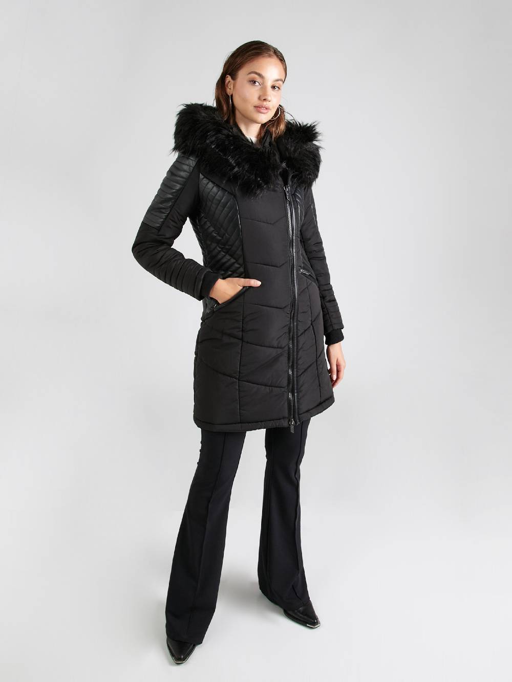 ONLY Winter Coat 'NEW LINETTE' in Black 50% Rabatt mit kostenlosem Versand