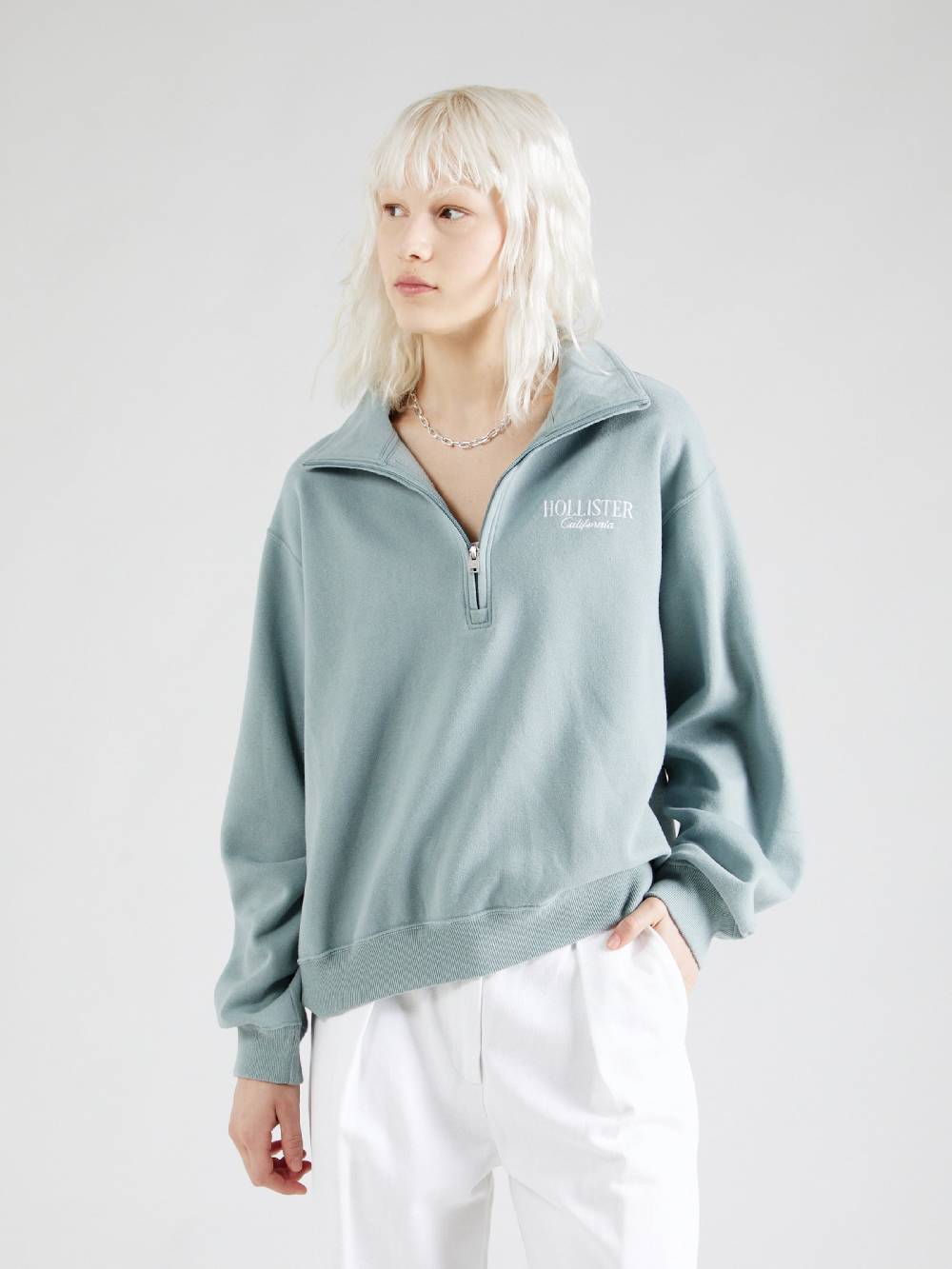 HOLLISTER Sweatshirt in Light Blue Großer Ausverkauf