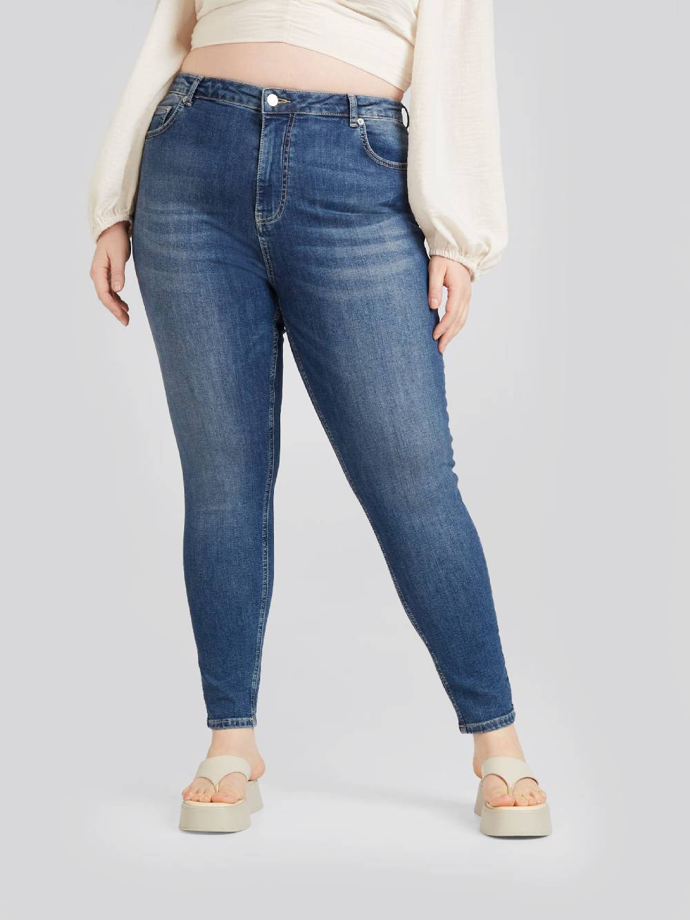 CITA MAASS co-created by ABOUT YOU Slim fit Jeans 'Juliana' in Blue Denim Fabrikverkauf