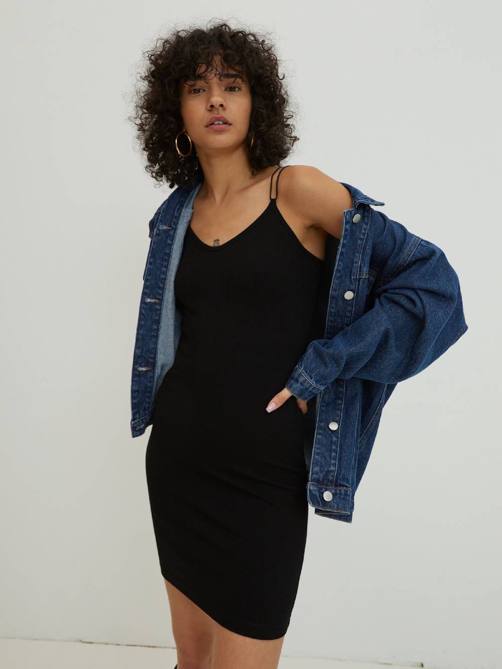 EDITED Dress 'Sloane' in Black Große Rabatte