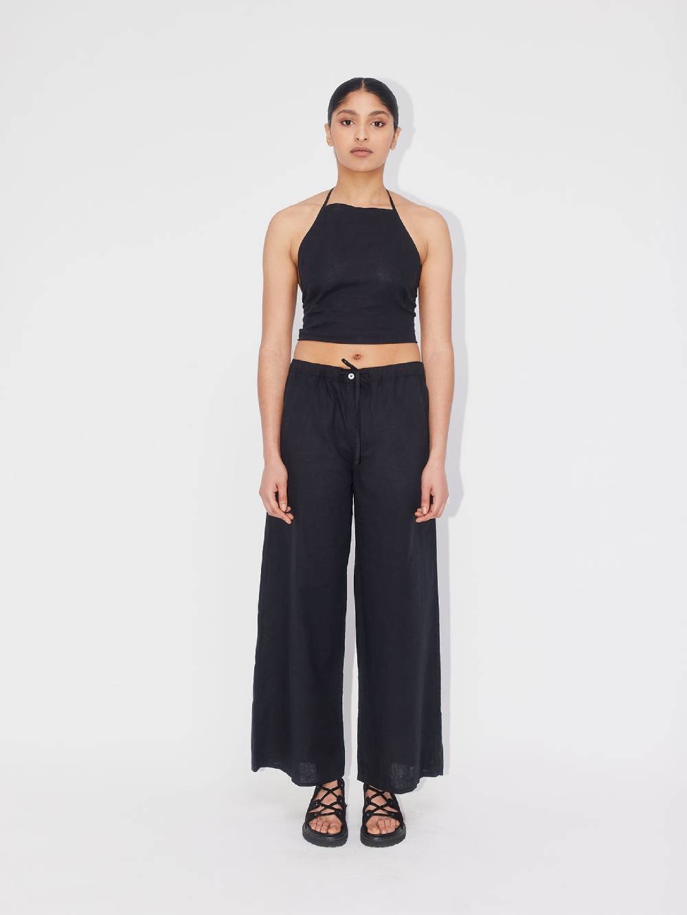 ABOUT YOU REBIRTH STUDIOS Top 'Holiday' in Black 2025