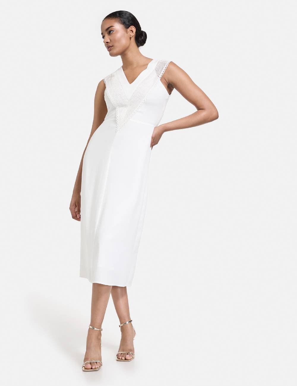 TAIFUN Dress in White Begrenzte Freigabe