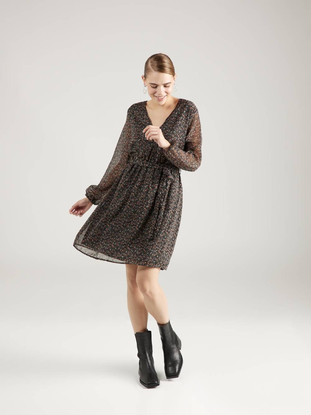 ONLY Dress 'ONLCera' in Black Nur noch ein Tag übrig