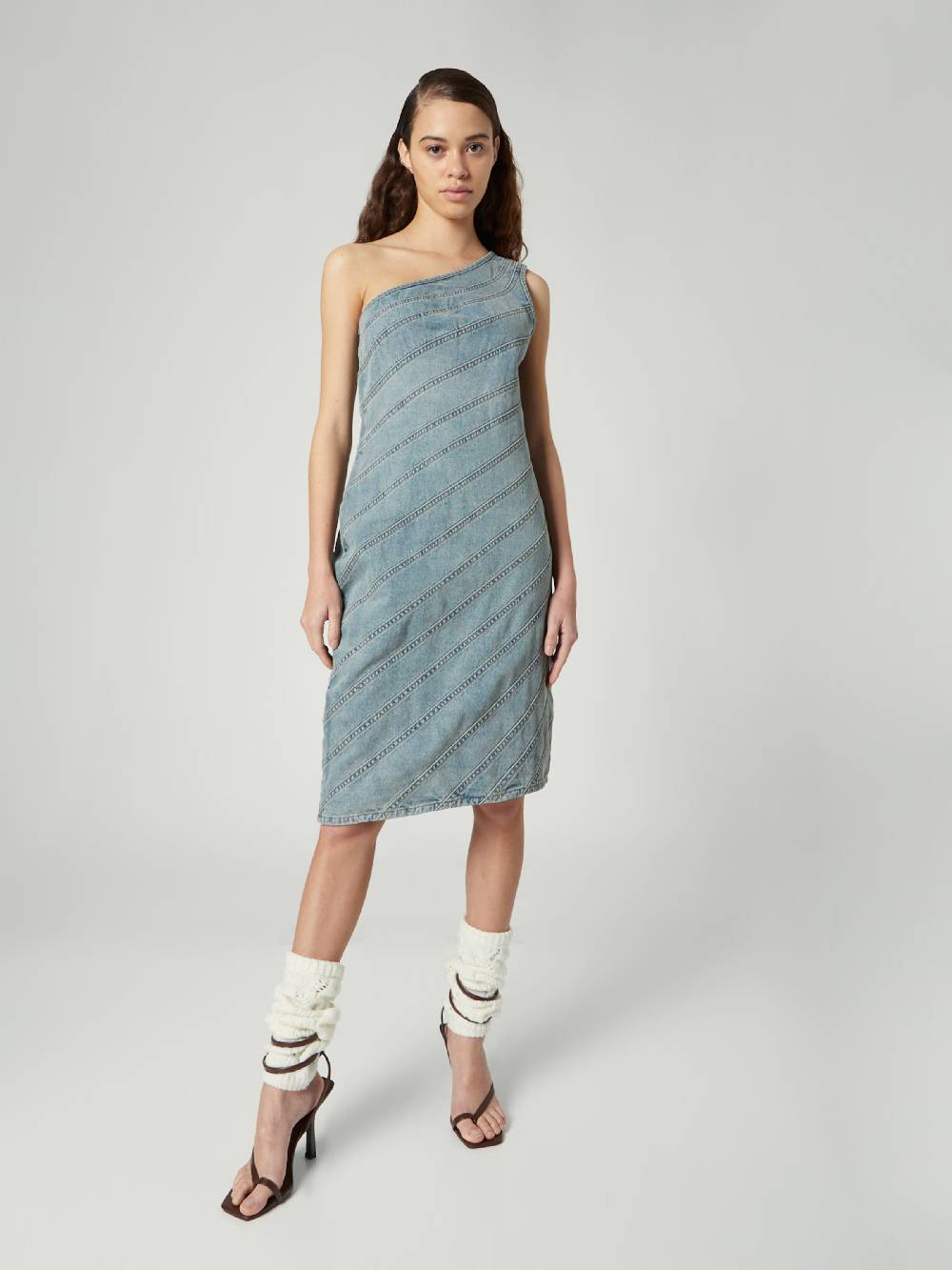 Bella x ABOUT YOU Dress 'Stefanie' in Blue Denim Bis zu 50% Rabatt