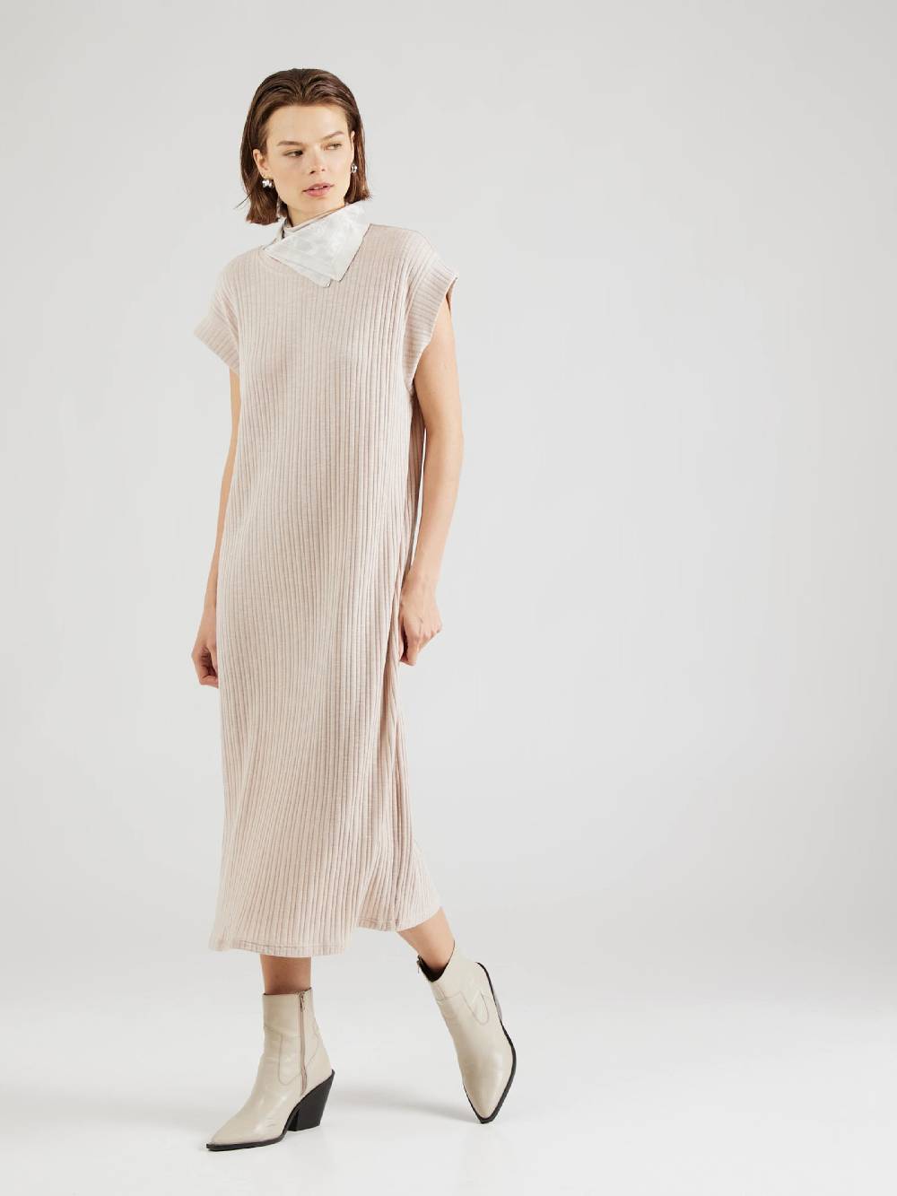 PIECES Knitted dress 'PCLENA' in Beige Limitierter Zeitrabatt