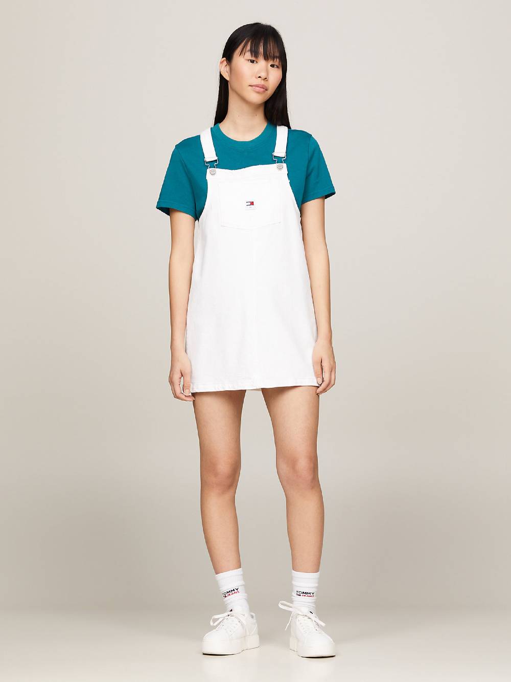 Tommy Jeans Overall Skirt in White Blitzangebot