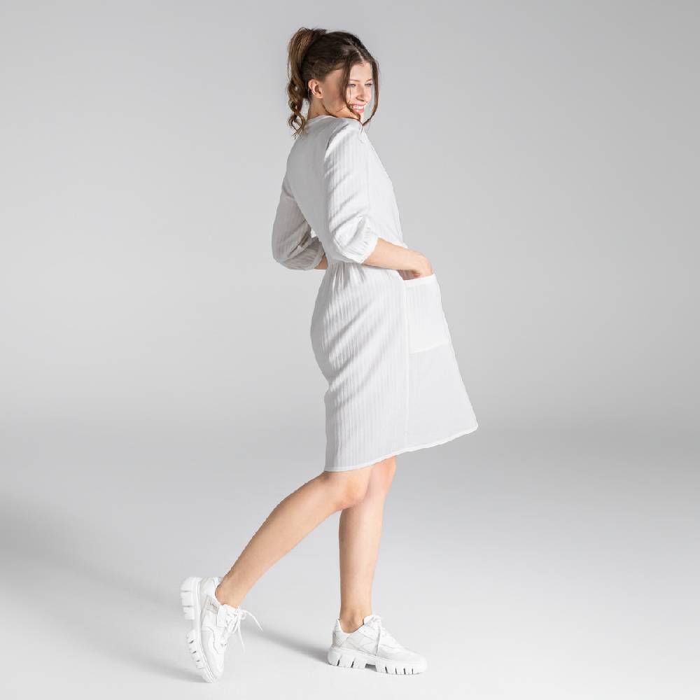 LIVING CRAFTS BLOSWEN - Seersucker Kleid - White Clearance-Verkauf
