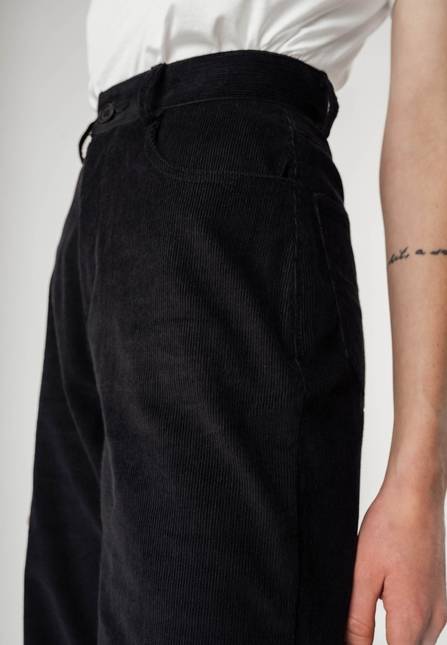 Melawear Cord Hose mit hohem Bund und weitem Bein OORJA Neueste Mode