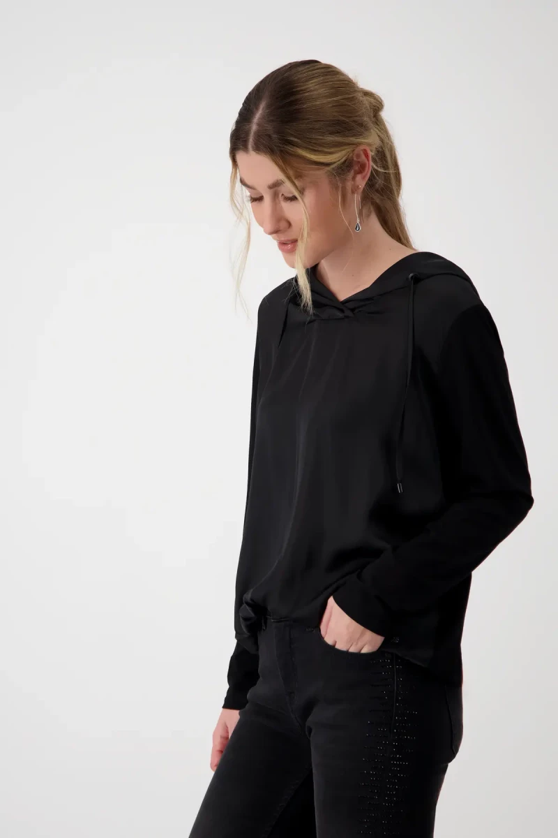 Monari Satin Blusenshirt mit Kapuze Nur noch ein Tag übrig