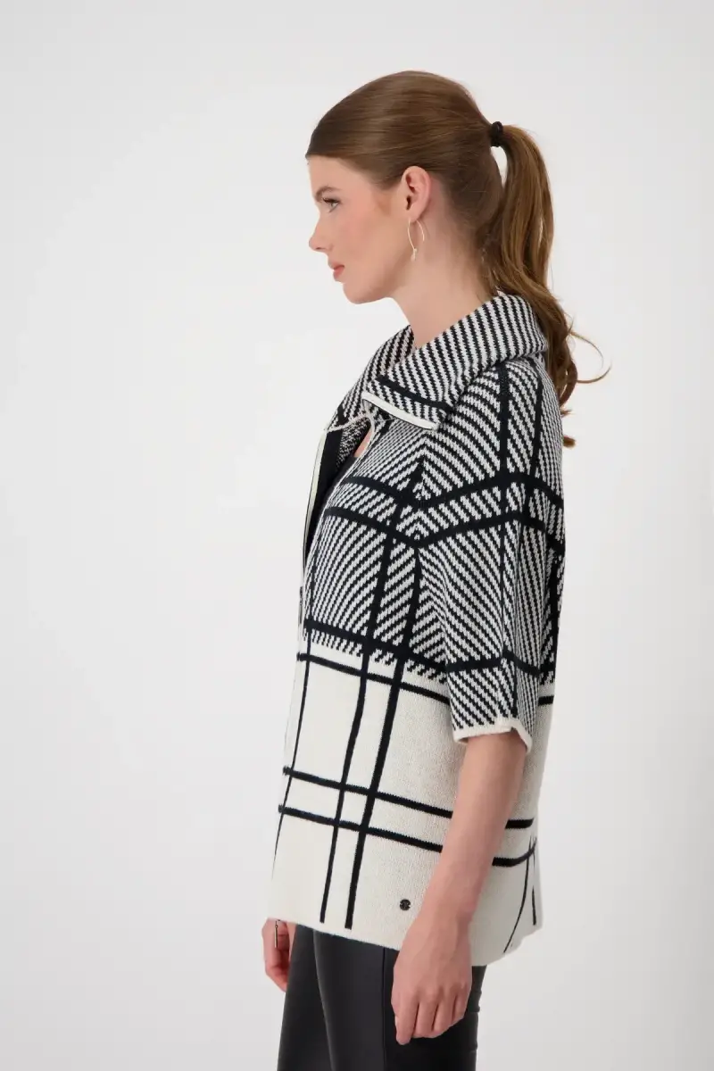 Monari Strickcape Karo Valentinstagsangebot