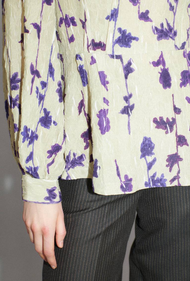 Odeeh Flower Items on Crushed Crepe Bluse, Almond 2025