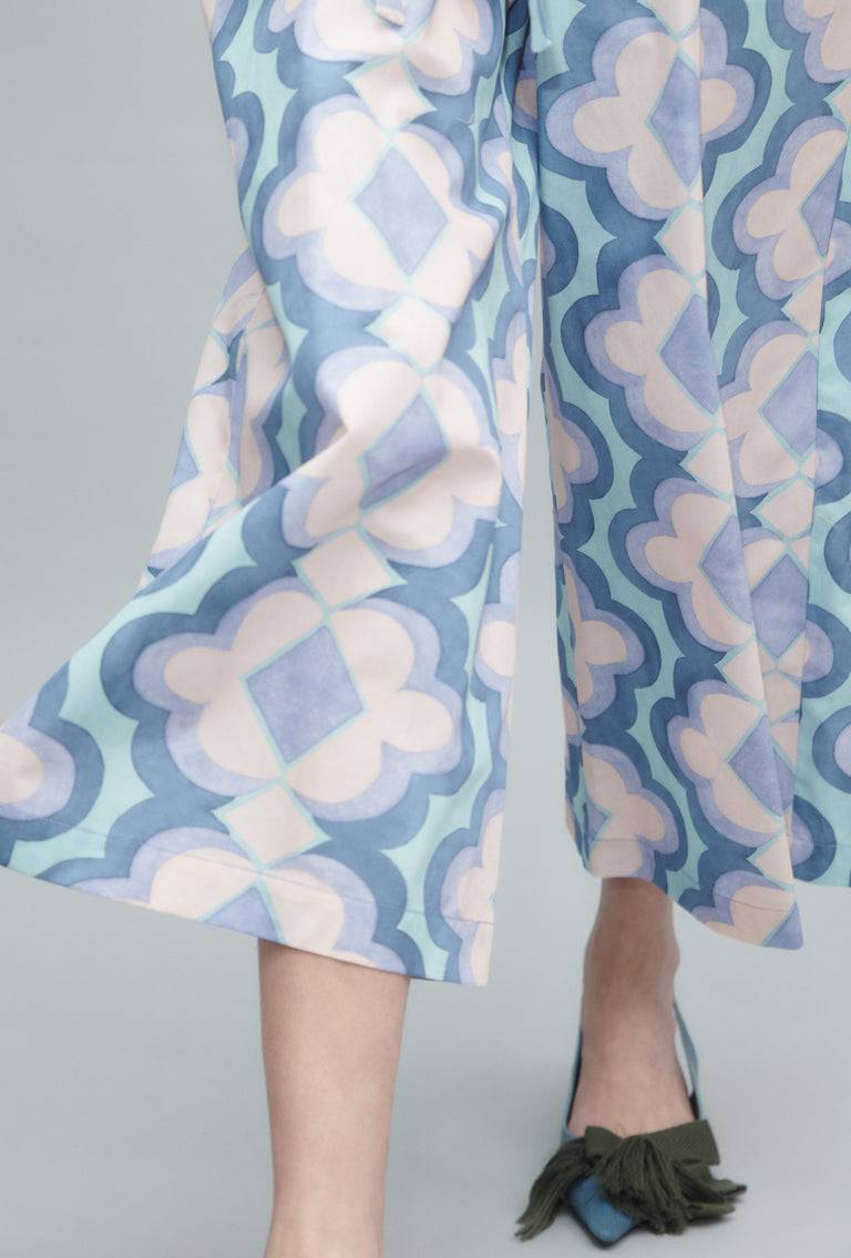 Odeeh Giant Arabesque Hose, Periwinkle Blue Lagerräumung