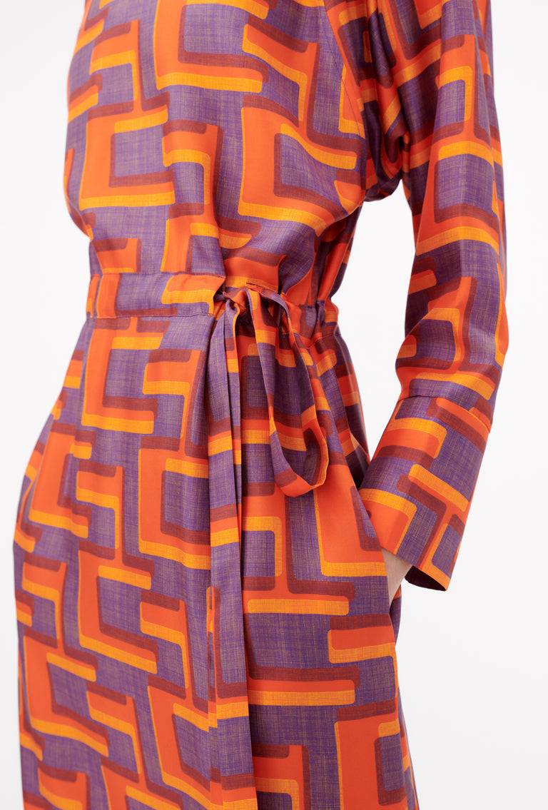 Odeeh Pop Art Maze Kleid, Glowing Orange Black Friday