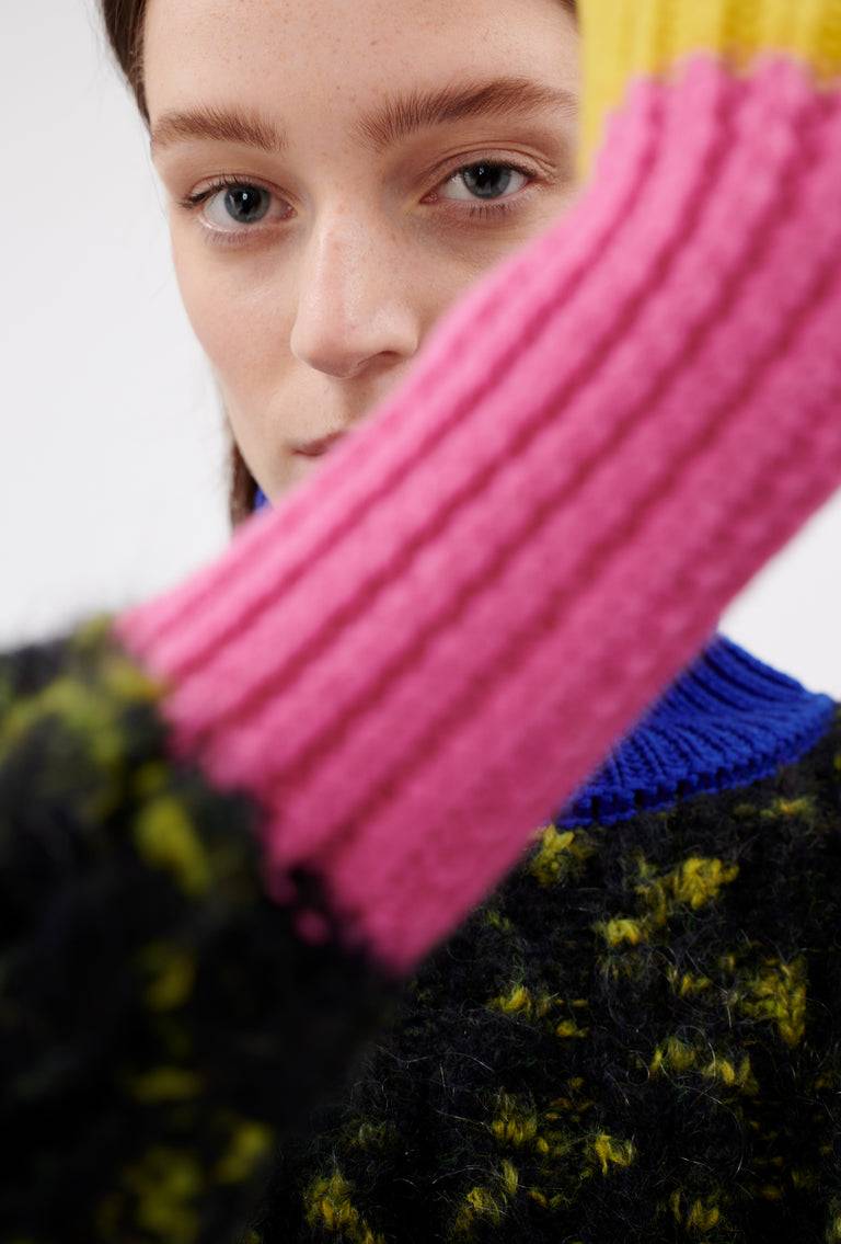 Odeeh Color Block Patch Pullover, Dark Moss Kauf eins, bekomm eins gratis