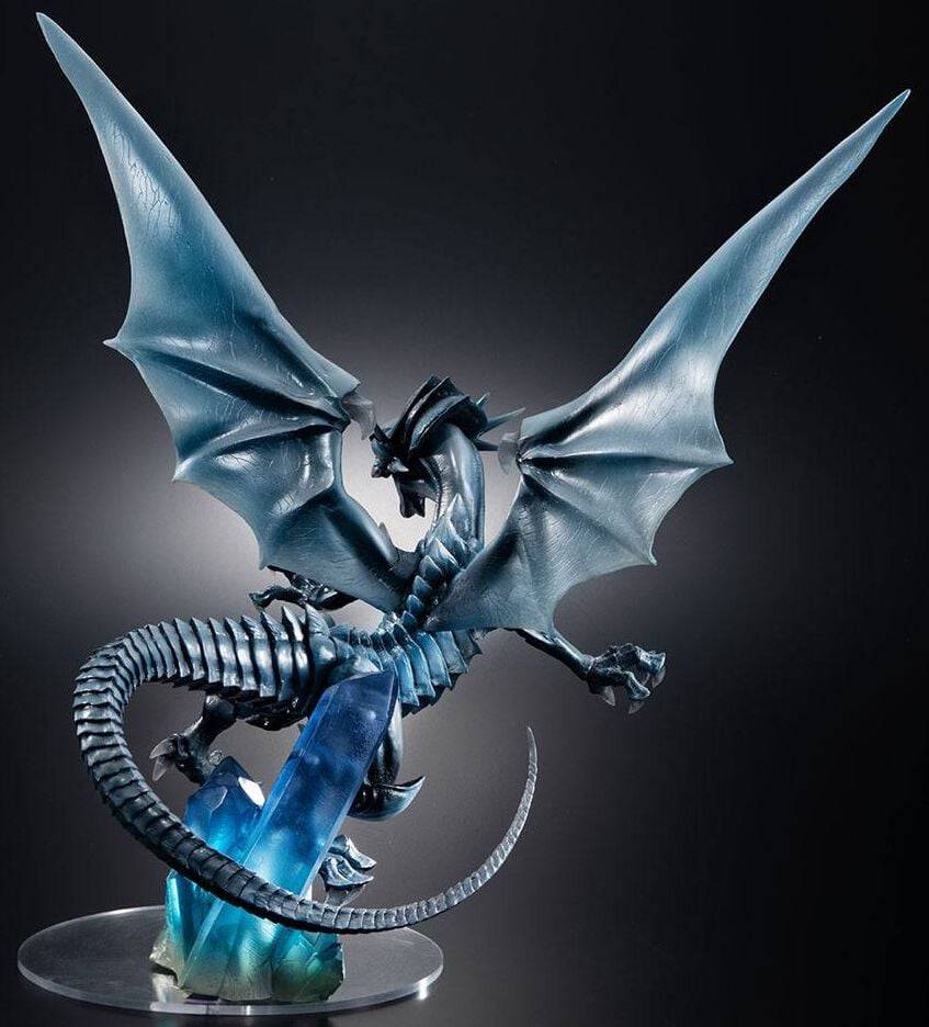 EMP "Duel Monsters Art Work - Blauäugiger weißer Drache (Holographic Edition)" Statue multicolor von Yu-Gi-Oh! im Angebot