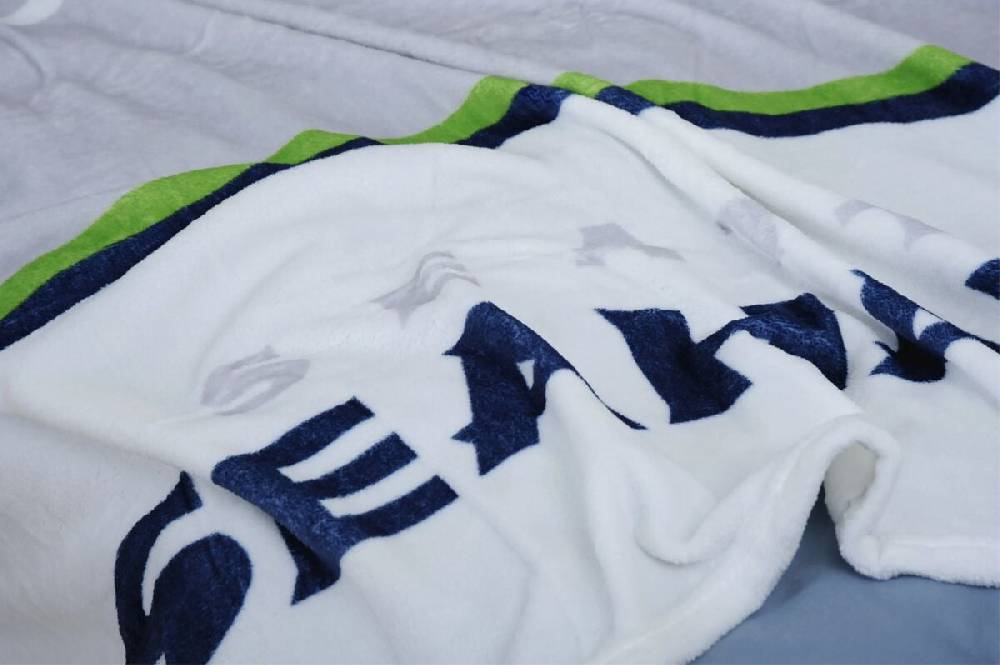 EMP "Seattle Seahawks - Flauschdecke" Decke multicolor von NFL Versandkostenfrei