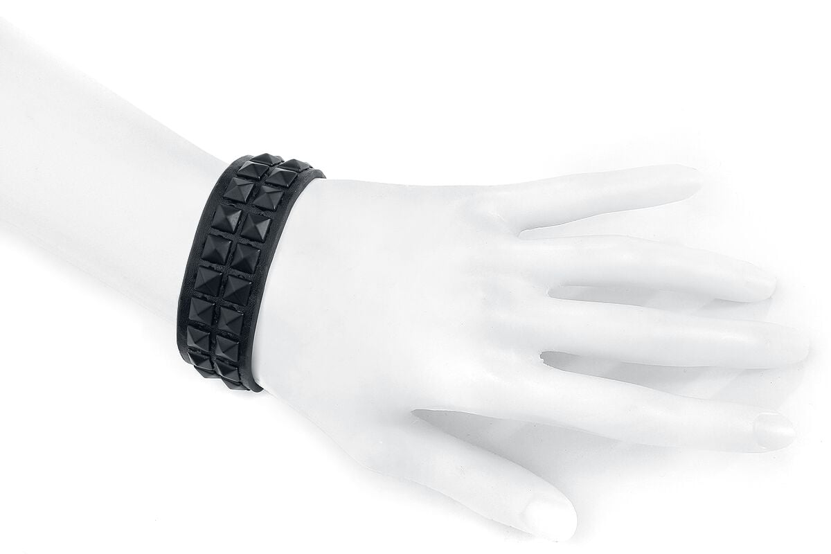 EMP "Pyramid Rivets" Nietenarmband schwarz von Rock Rebel by EMP Riesige Ersparnisse