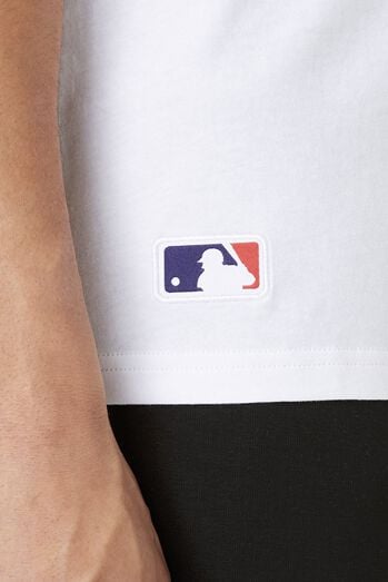EMP "Generic Logo" T-Shirt weiß von New Era - MLB Letzte 2 Tage
