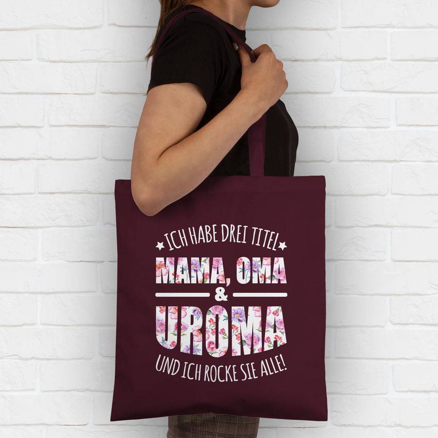 Shirtracer Ich habe drei Titel - Mama, Oma & Uroma und ich rocke sie alle!: T-Shirt Turnbeu Shirtracer Angebote
